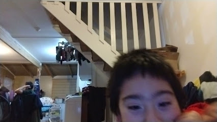 AF1QipOflq5CqXg1Ev2kRWJoYXRI A9rl3H1hn8bWgThw426 h240 k no