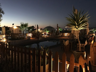 AF1QipP5KR5lwC2q9W 372V4EcEwNaIrPtewRat6cO0xw408 h306 k no