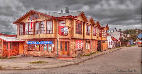 AF1QipP iO53h1tt0bH6VB5aqrWVO0K7xMD83Fn xKIcw458 h240 k no